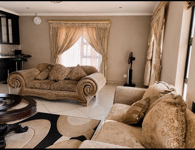 3 BEDROOM HOUSE FOR SALE IN VANDERBIJLPARK SE 6
